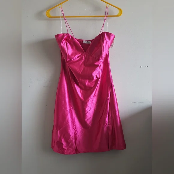 Jolie and Joy Dress - Picture 4 of 4